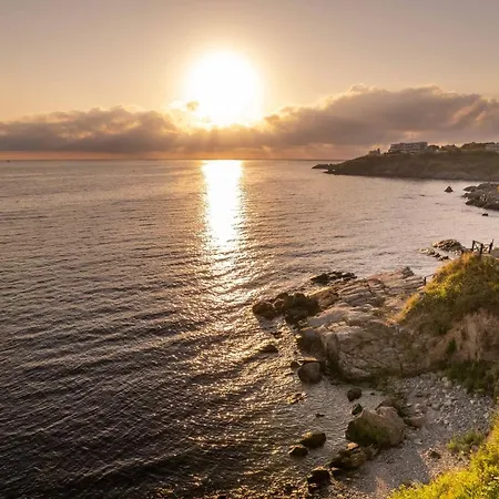 Dolphin Bay Boutique Complex * ソゾポル