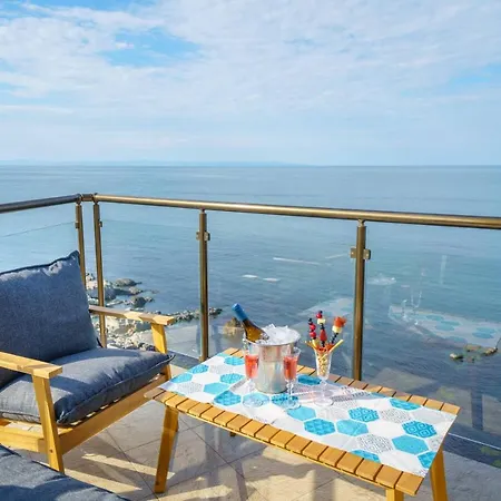 Dolphin Bay Boutique Complex *