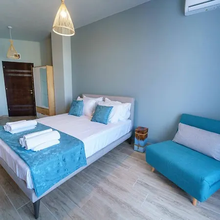 Dolphin Bay Boutique Complex *