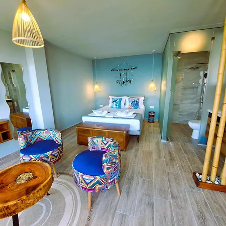Dolphin Bay Boutique Complex *