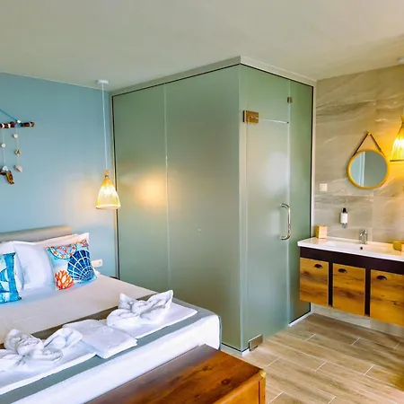 Dolphin Bay Boutique Complex Hotel *