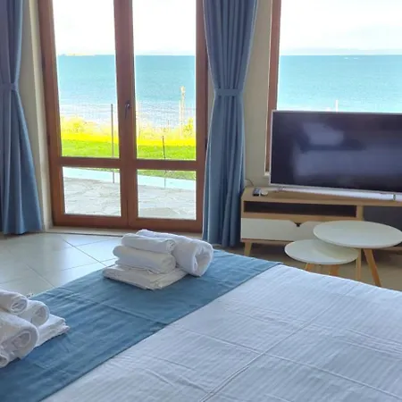 Dolphin Bay Boutique Complex