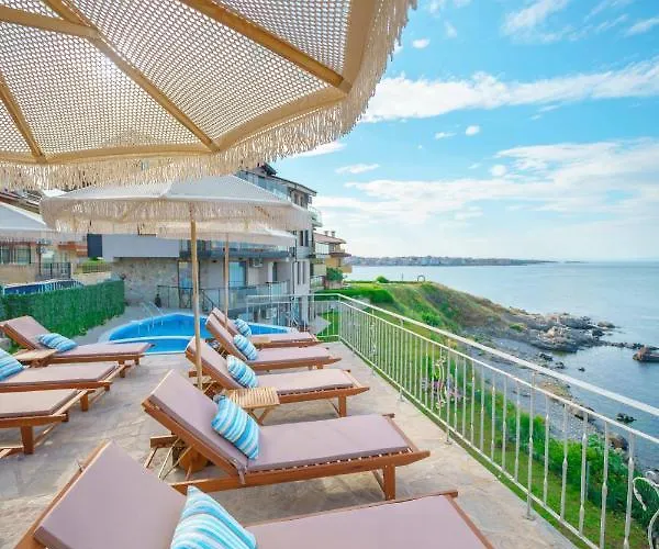 Dolphin Bay Boutique Complex