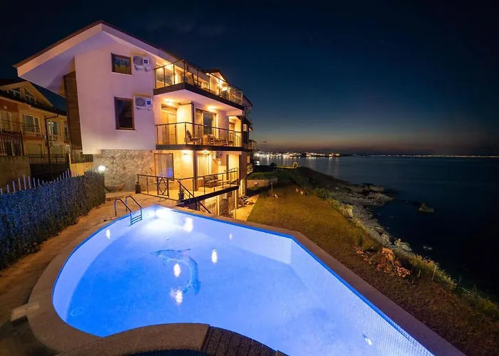 Dolphin Bay Boutique Complex * Созополь