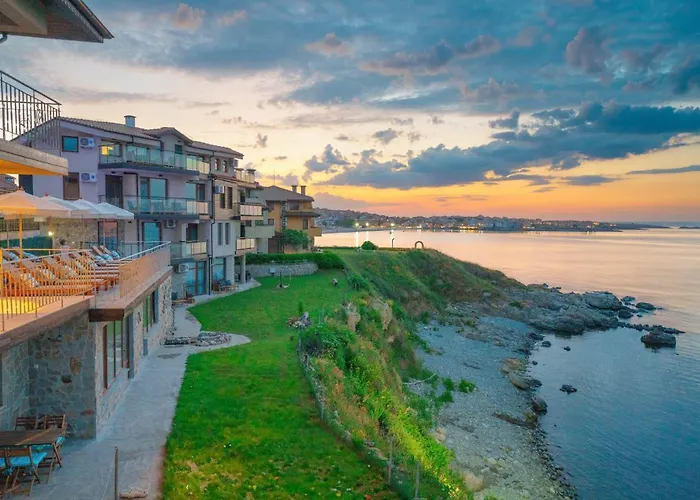 Dolphin Bay Boutique Complex Hotel