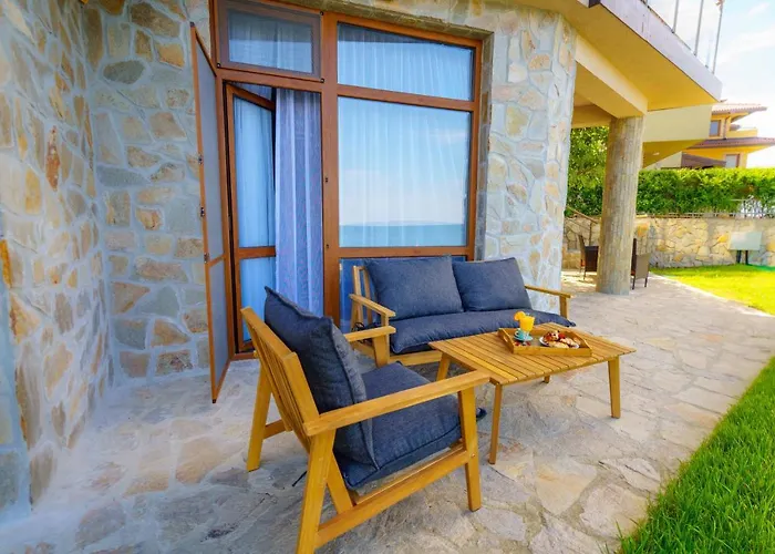 Dolphin Bay Boutique Complex Sozopol