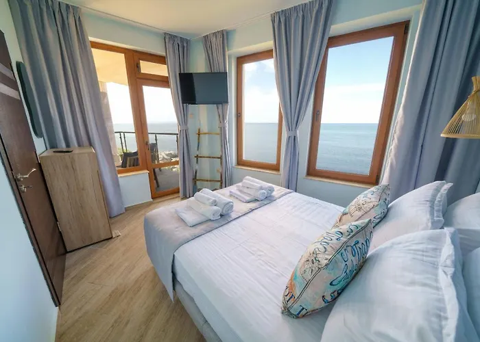 Dolphin Bay Boutique Complex