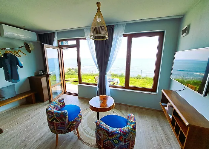 Dolphin Bay Boutique Complex Отель *